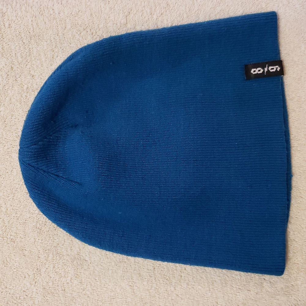 8⚡️9 Blue beanie knit winter hat ❄️one size fits most adults❄️